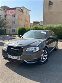 کرایسلەر 300